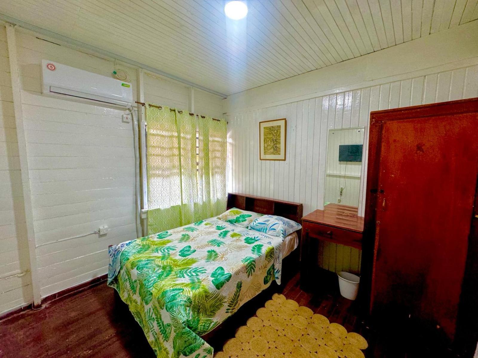 Smith'S Homestay Georgetown Extérieur photo